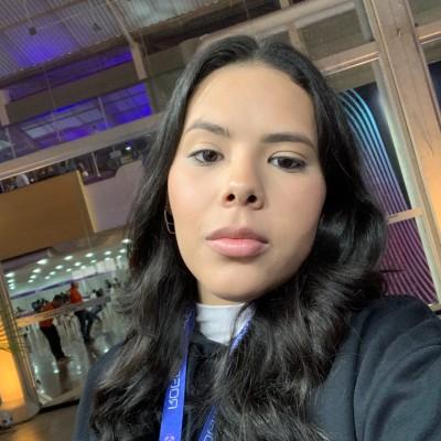 Laísa Santos Laísa Santos