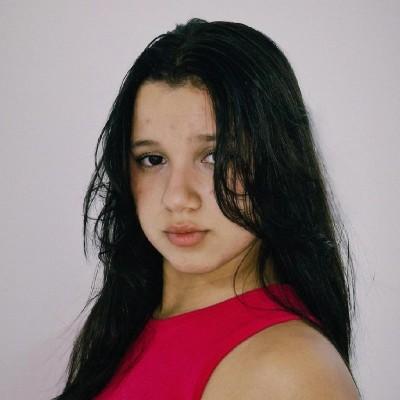 Maria Giulia Martins Maria Giulia Martins