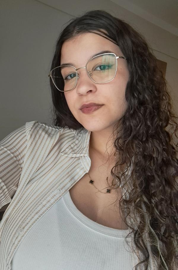 Ana Clara Ribeiro Ana Clara Ribeiro