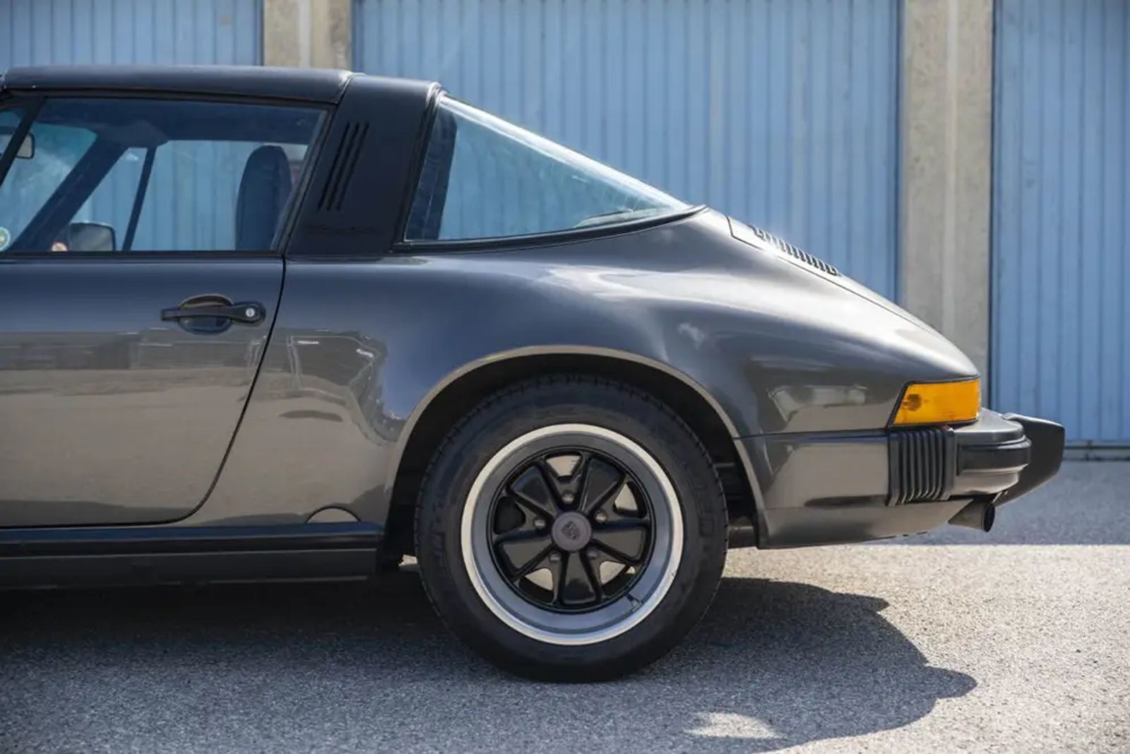 Porsche 911 Carrera 3.2 – Foto 10