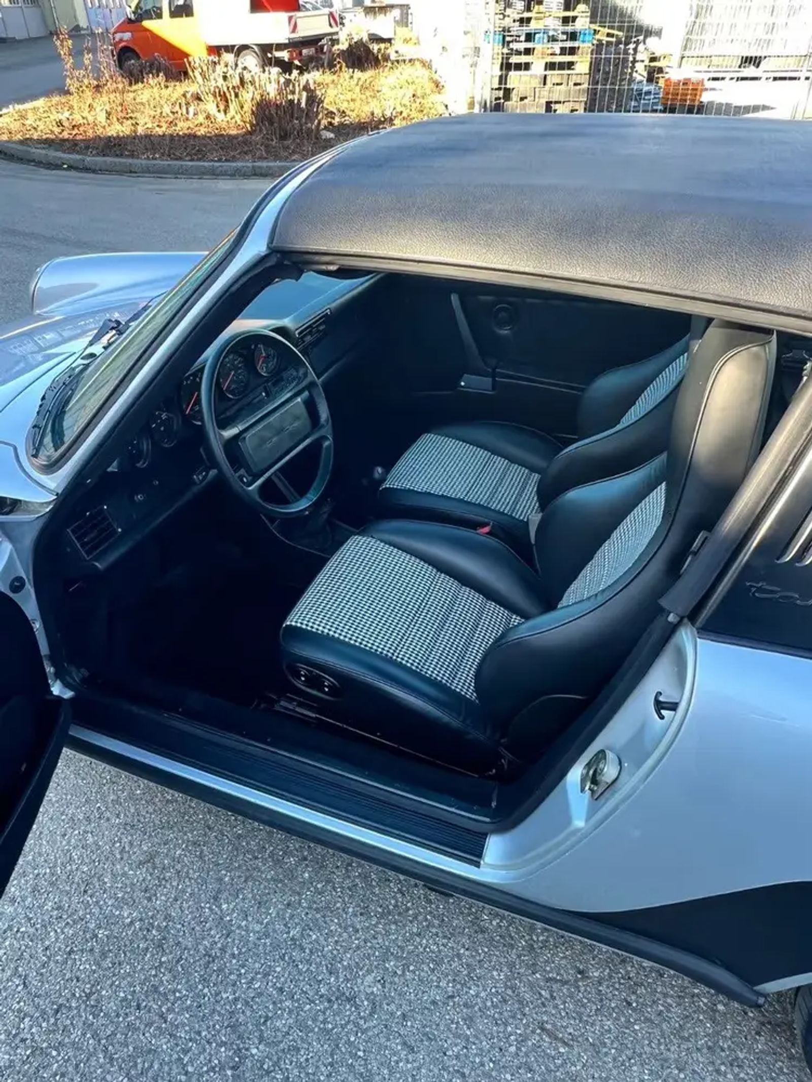 Porsche 911 Carrera 3.2 – Foto 3