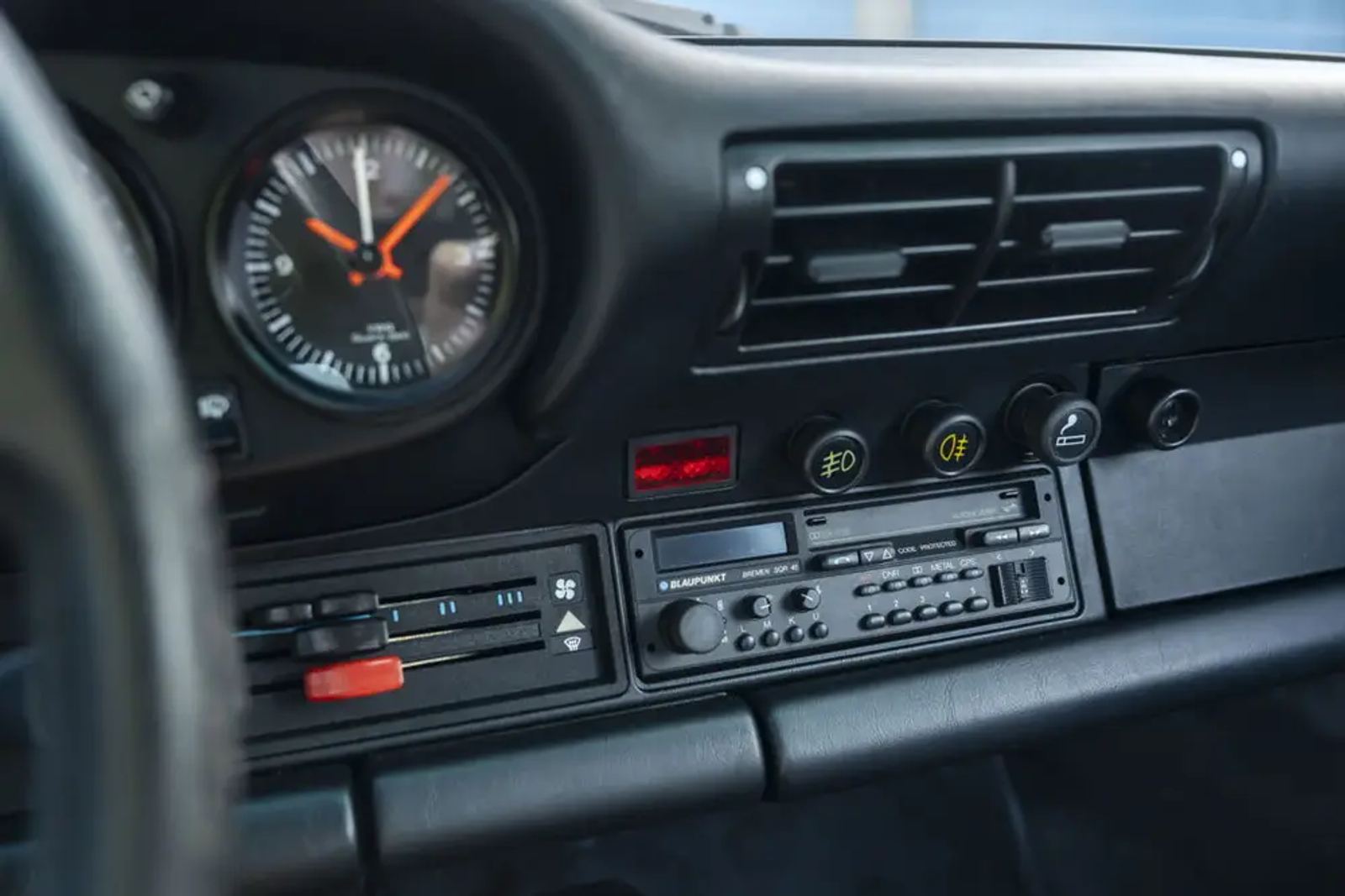 Porsche 911 Carrera 3.2 – Foto 12