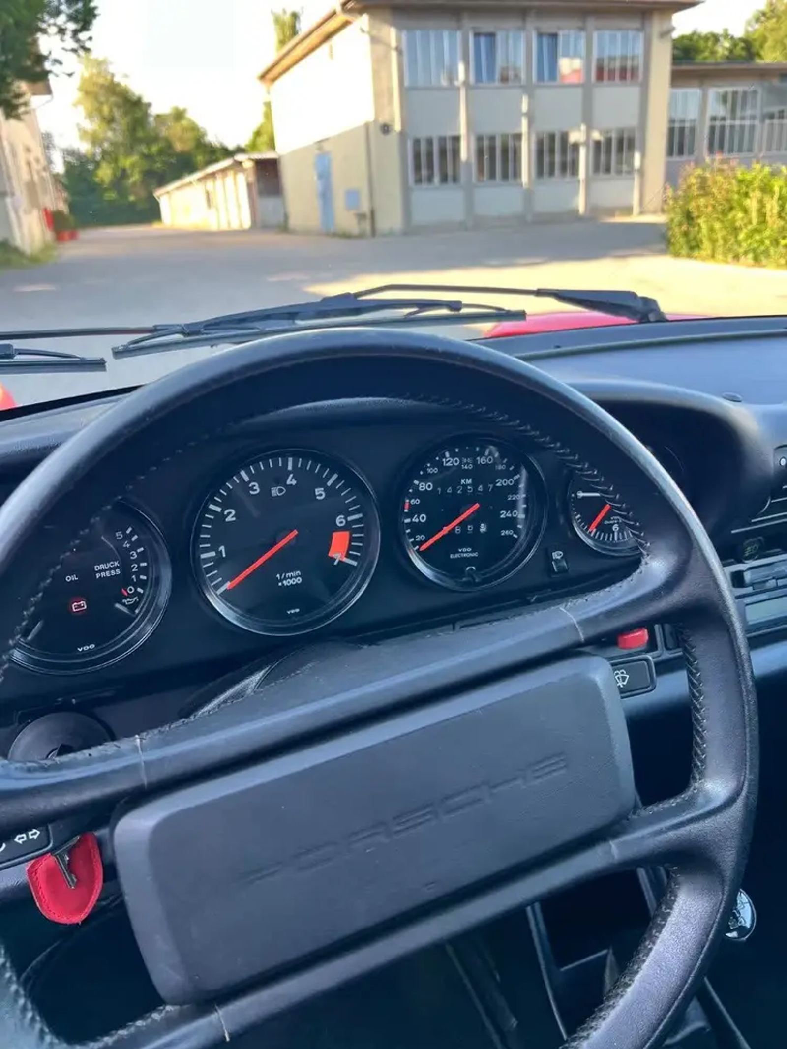 Porsche 911 Carrera 3.2 – Foto 10