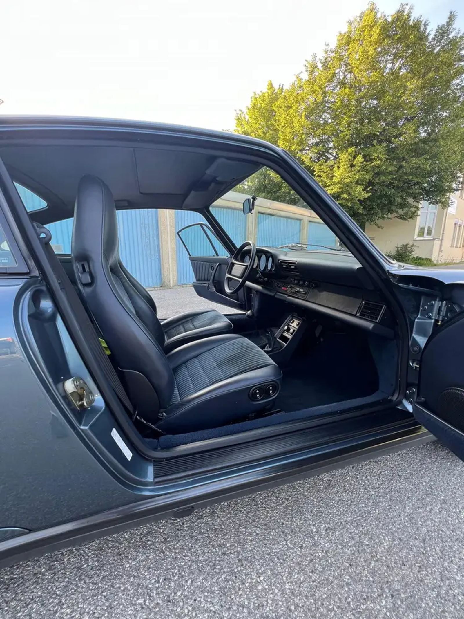Porsche 911 Carrera 3.2 – Foto 11