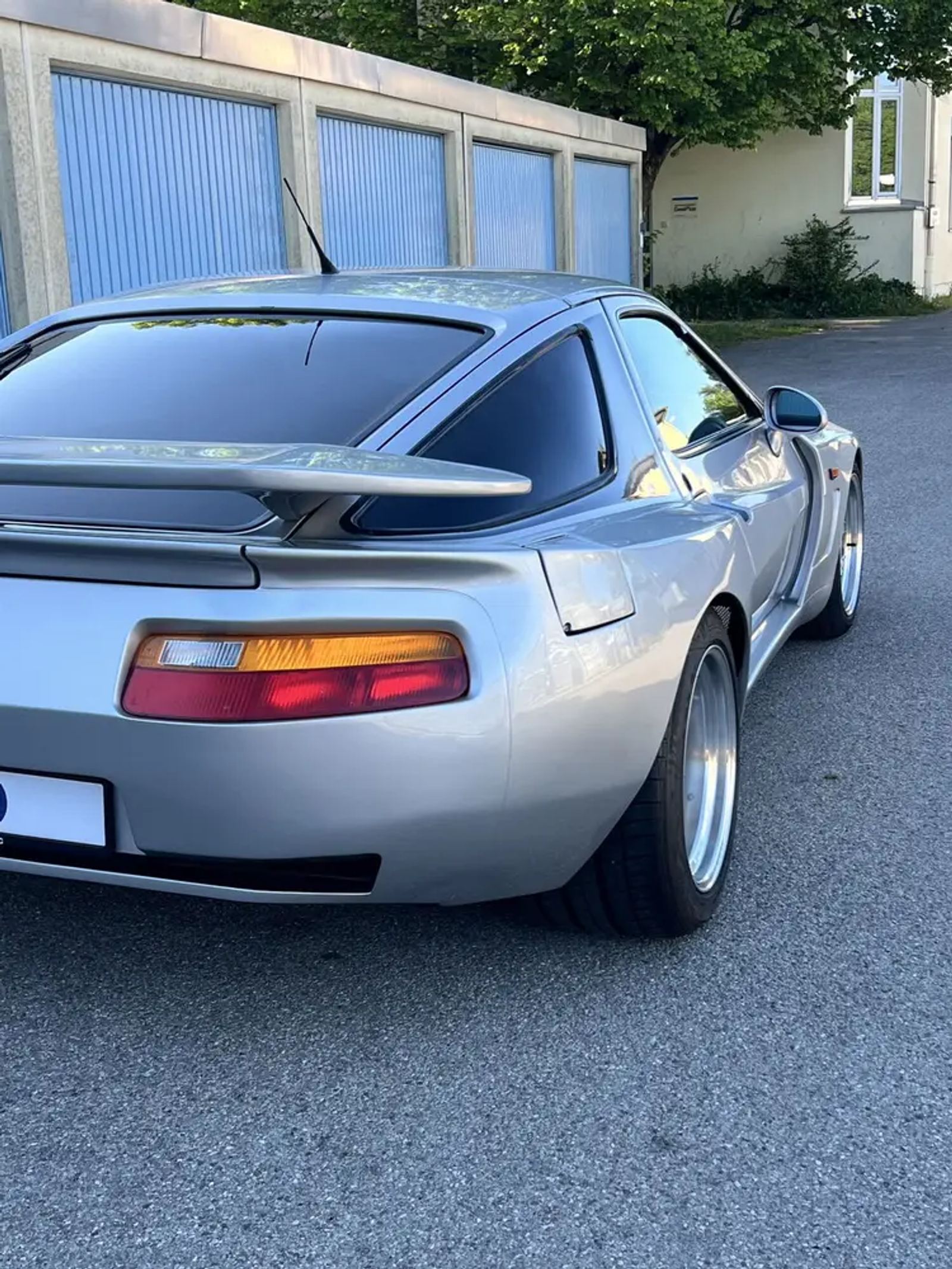 Porsche 928 S4 – Foto 10