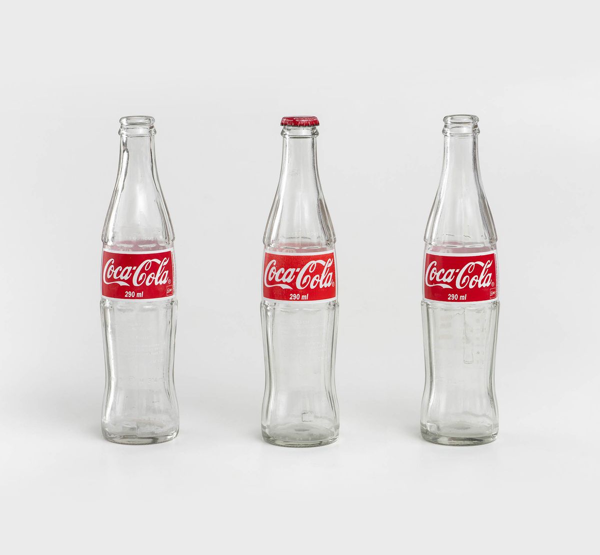 Cildo Meireles — Inserções em Circuitos Ideológicos (Projeto Coca-Cola), 1970