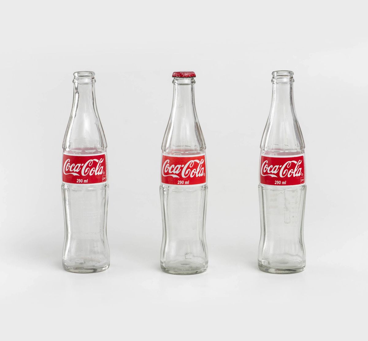 Cildo Meireles — Inserções em Circuitos Ideológicos (Projeto Coca-Cola), 1970