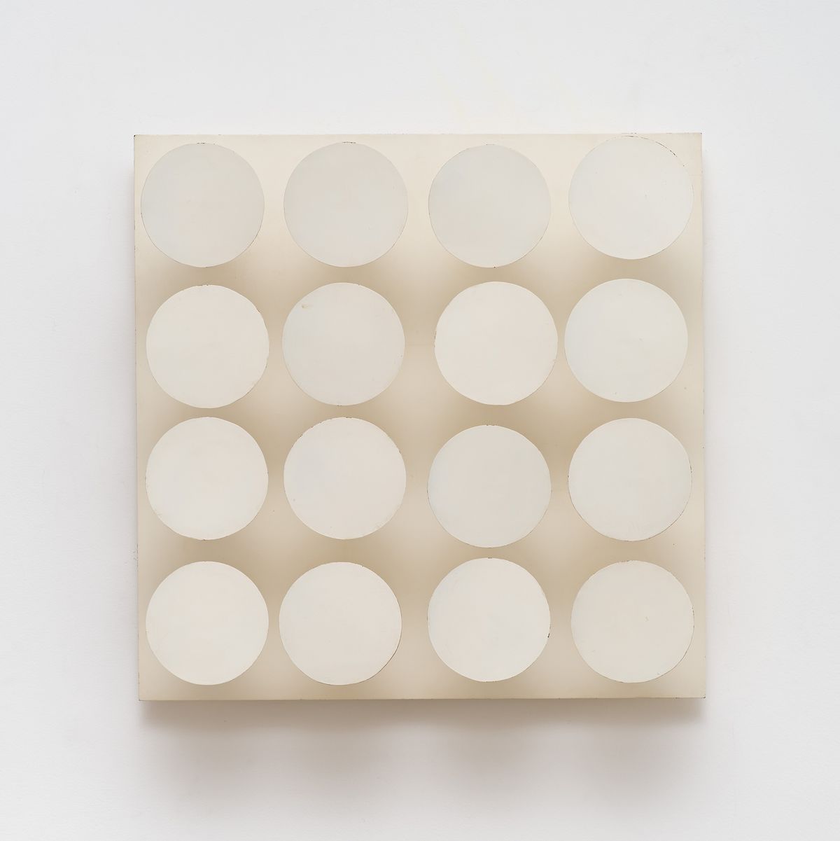 Lygia Pape — Escultura/Amazonino 5 (branco liso), 1992
