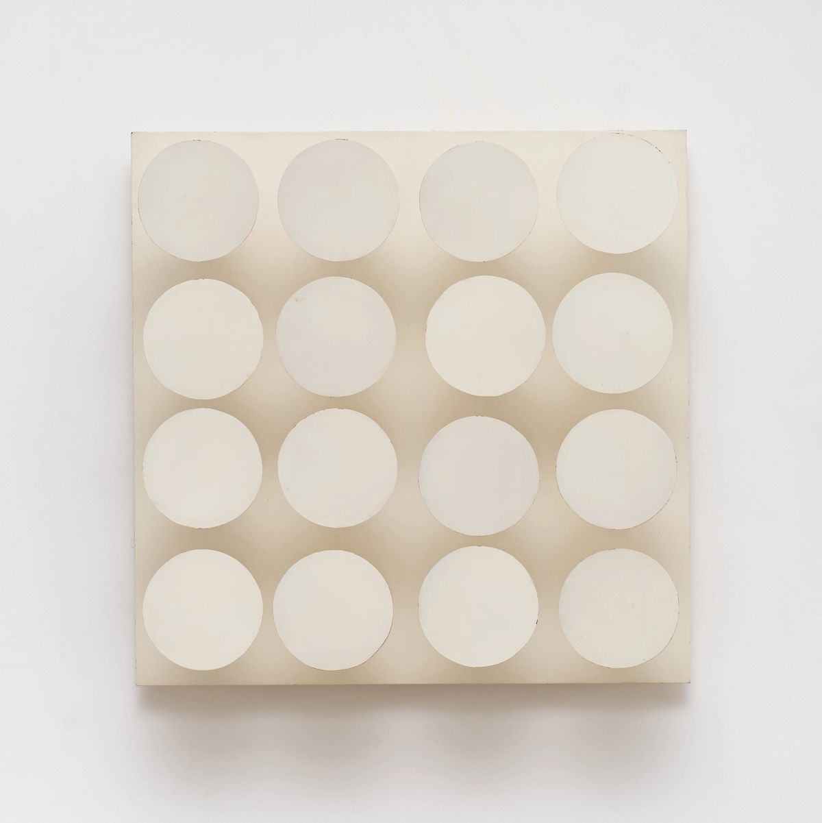 Lygia Pape — Escultura/Amazonino 5 (branco liso), 1992