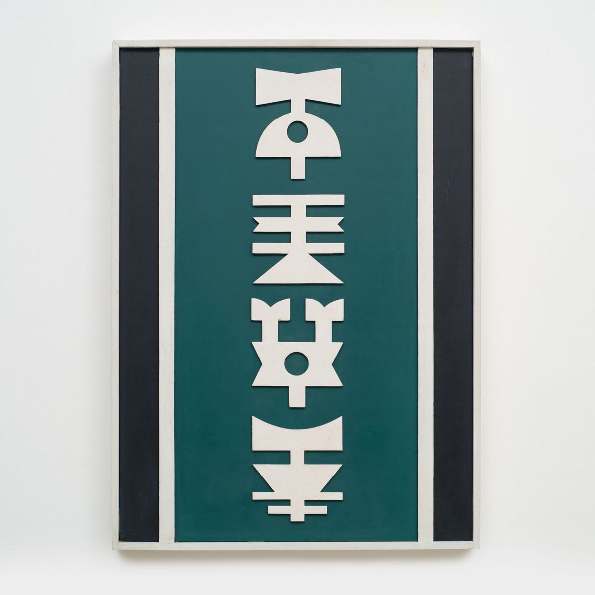 Rubem Valentim — Relevo-Emblema-76, 1970
