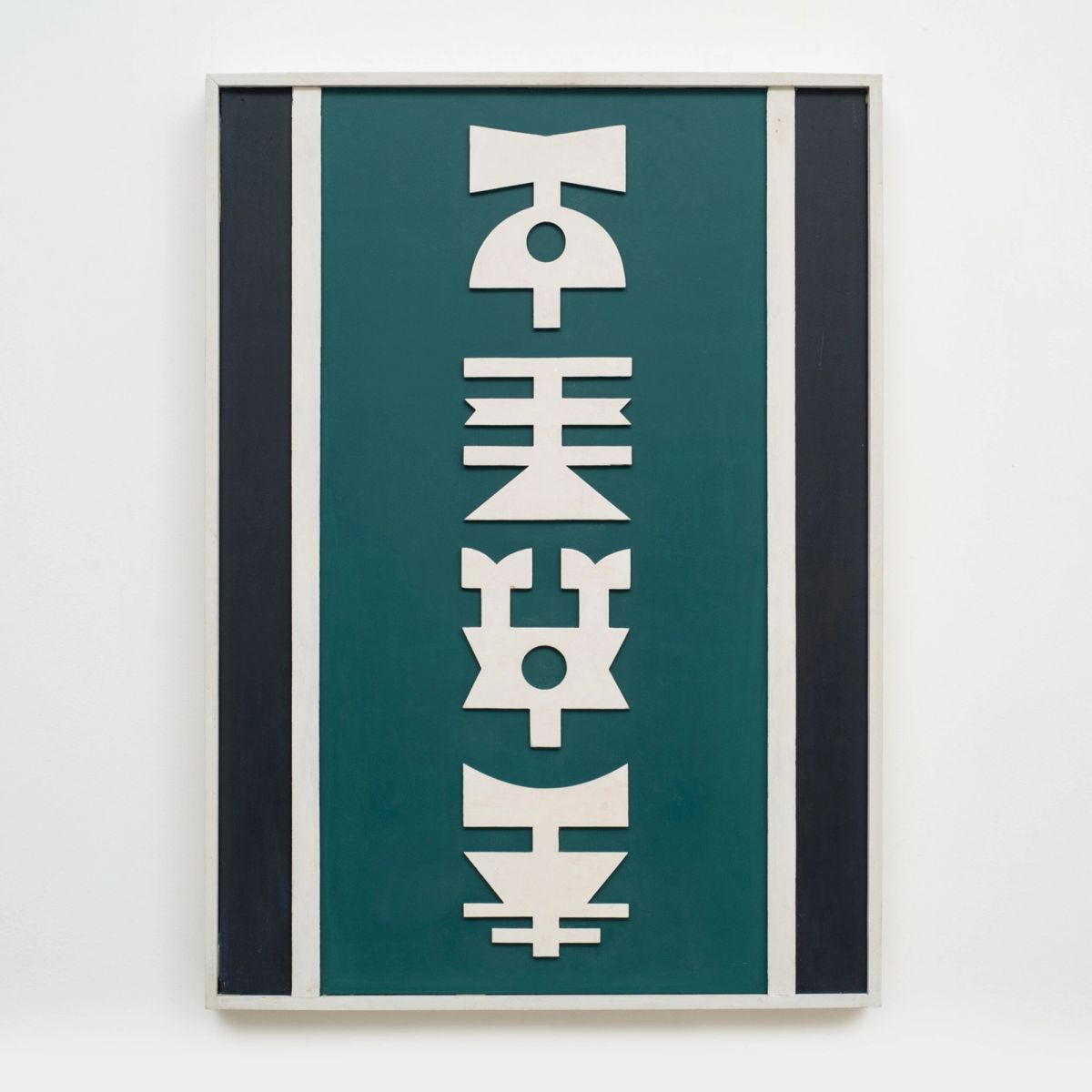 Rubem Valentim — Relevo-Emblema-76, 1970