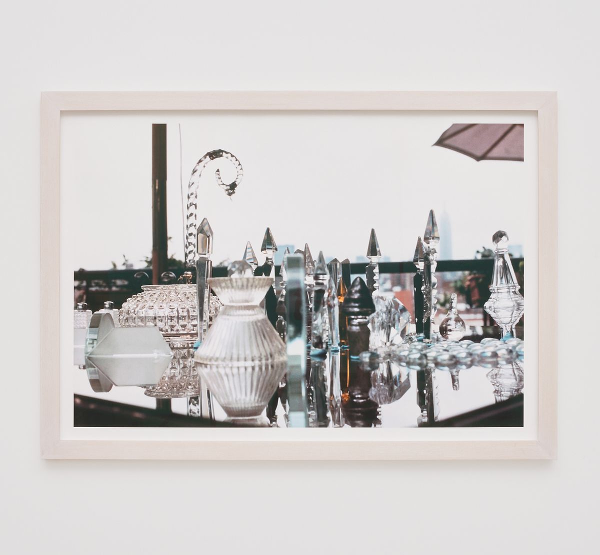Carlos Garaicoa — La ciudad vista desde la mesa de casa, 2001
