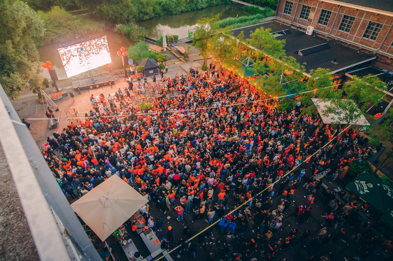 Oranje op MEGASCHERM wk2026