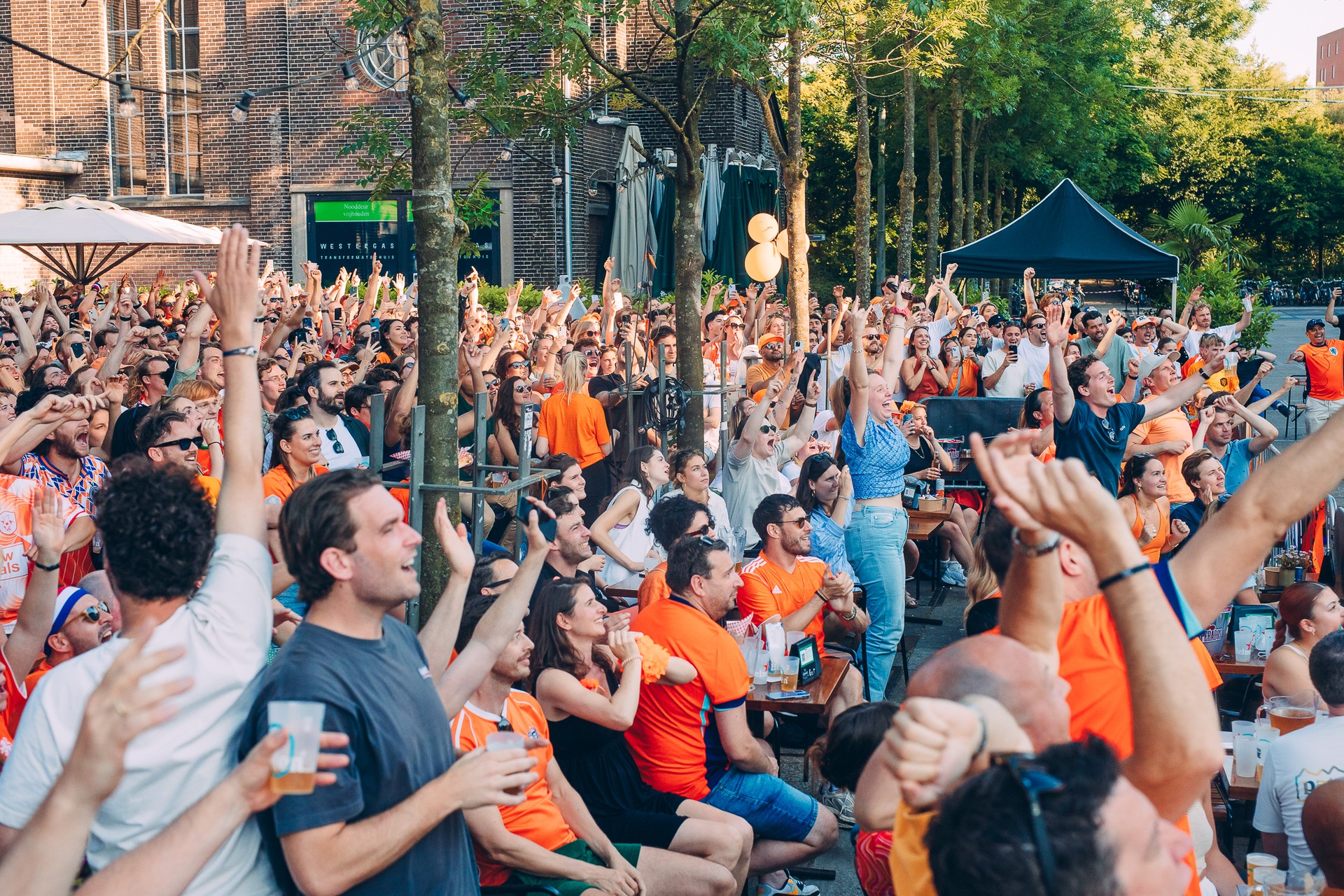 Slide Oranje op Megascherm bij WestWeelde tickets