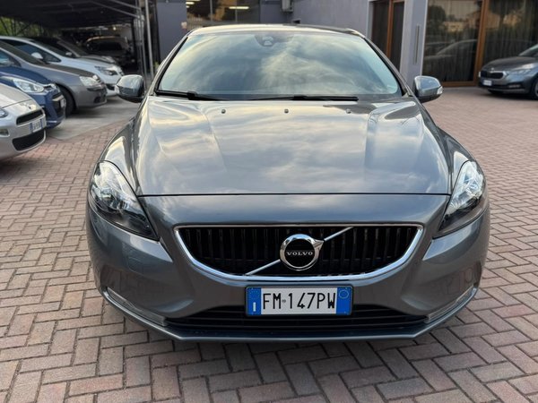 VOVLVO V40