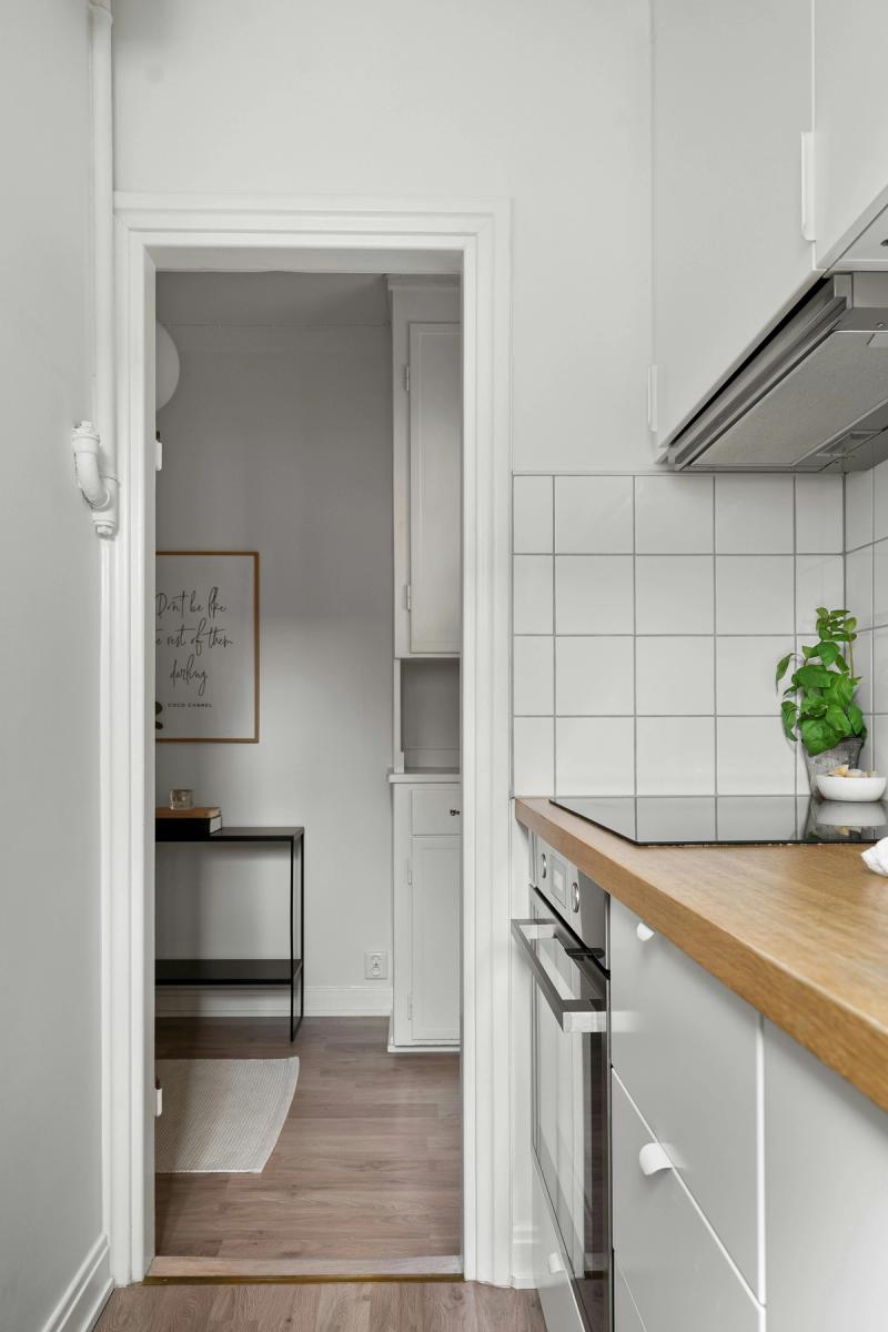 Upgrades Worth Splurging On a Galley Kitchen Remodel