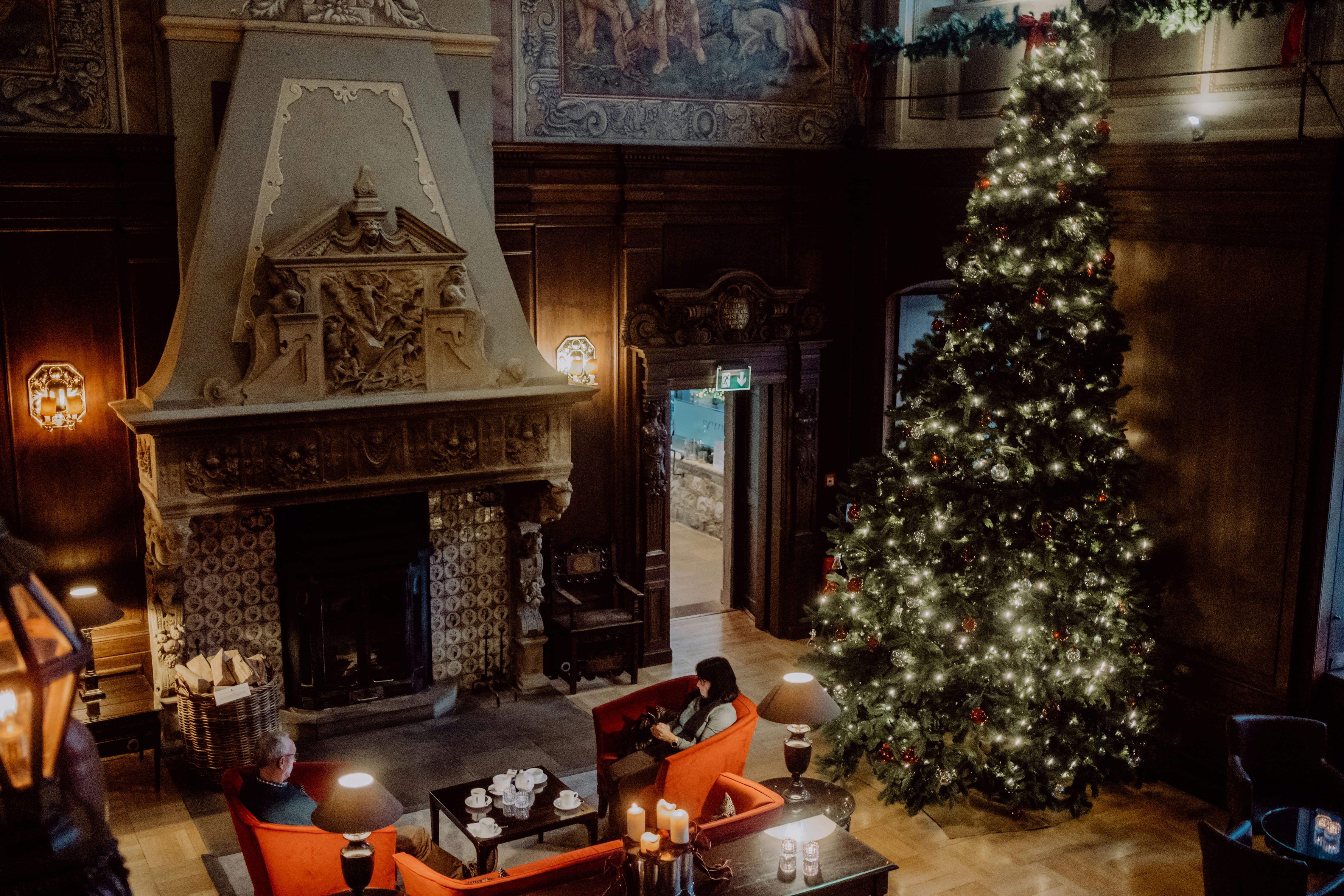 Classic Christmas Decorations That Never Go Out Of Style