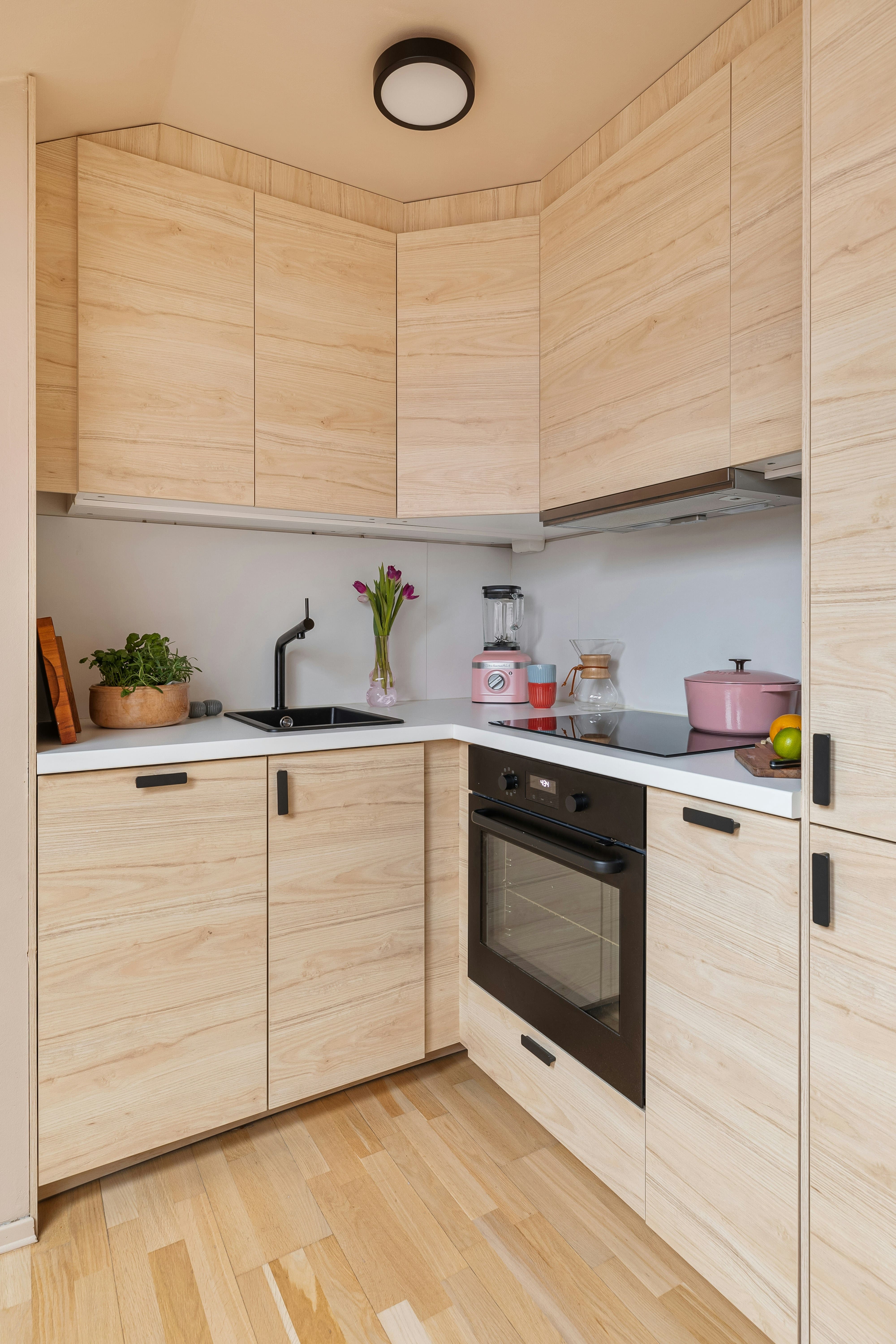 14 Small Kitchenette Designs That Prove Size Doesn't Matter