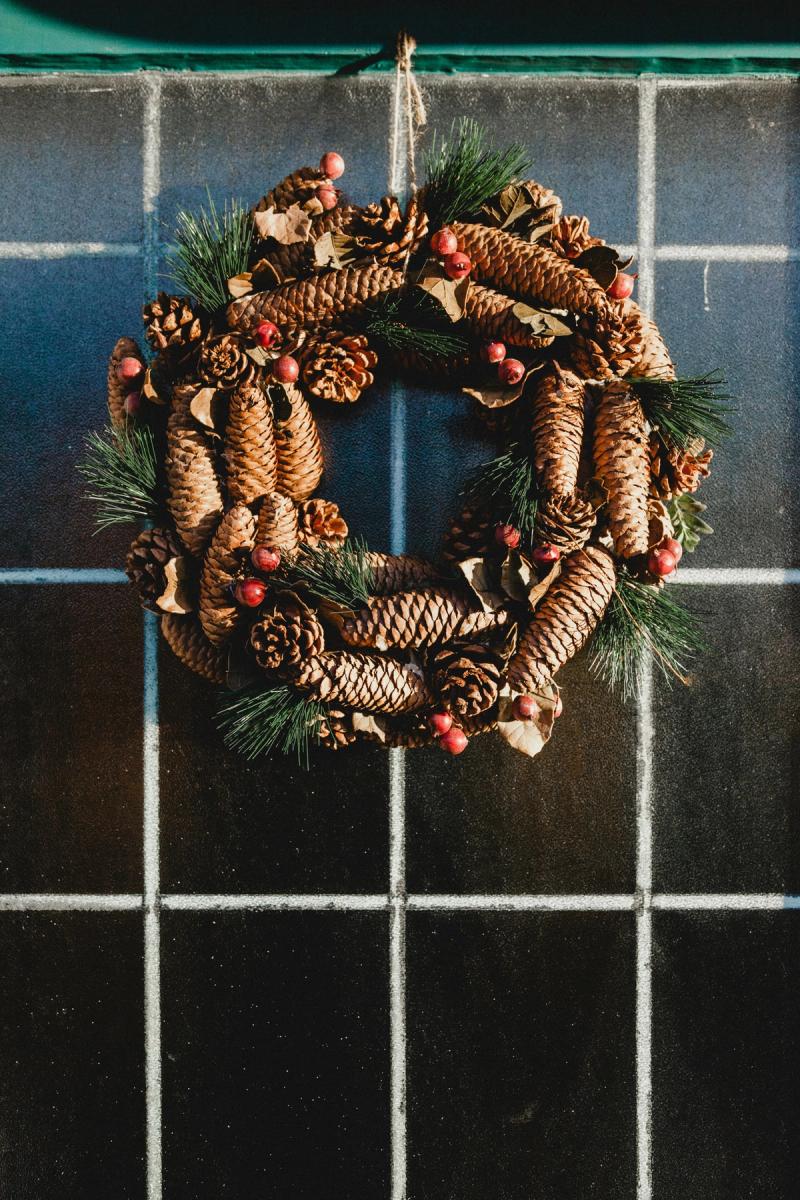 Pine Cone Wreaths (Rustic Abundance)