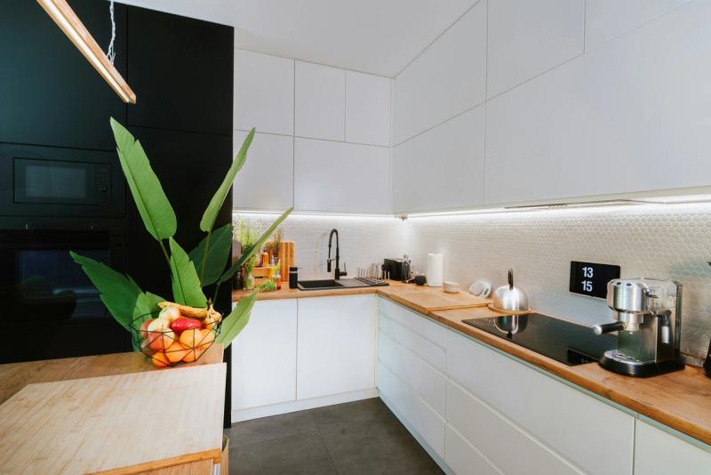 Get Better Storage with These Small Kitchen Cupboard Ideas | All Things Snug Kitchen Ideas