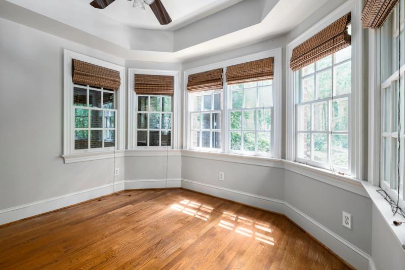 Bay Window Curtain Ideas _ Individual Roman Shades