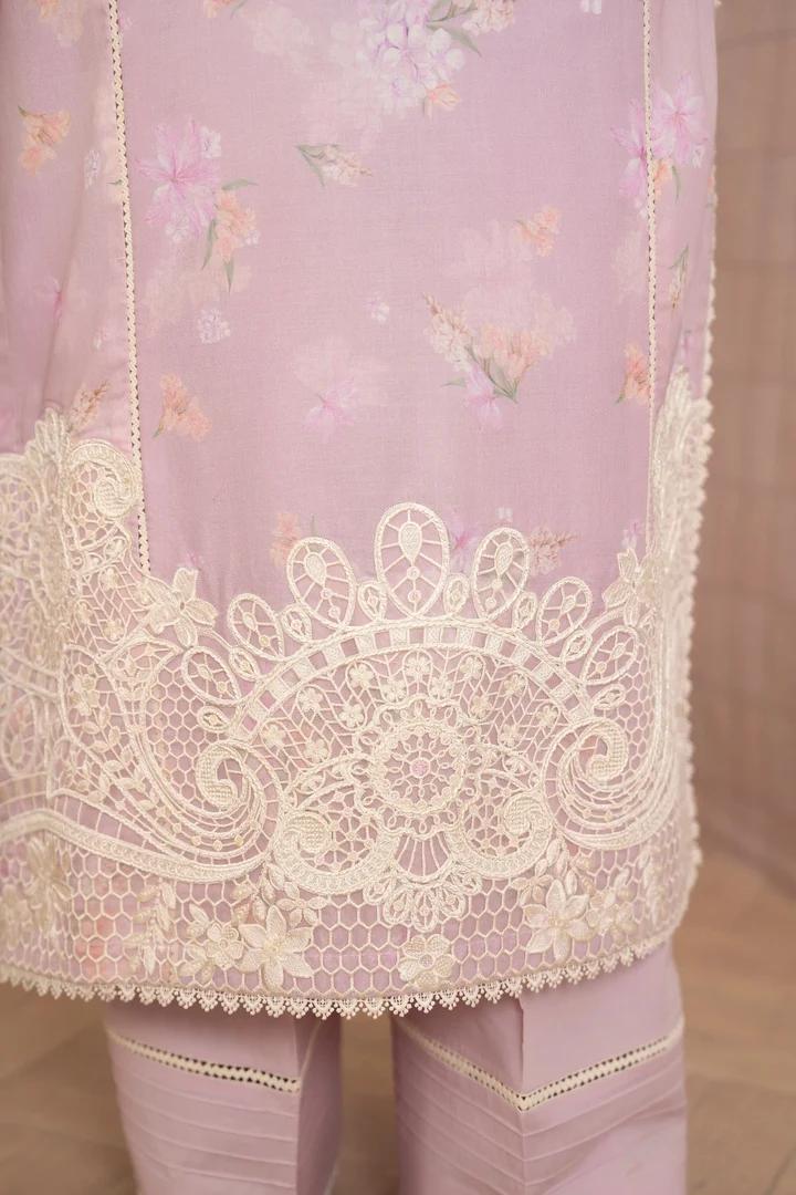Traditional Lawn Suit & Elegant Embroidery - Image 6