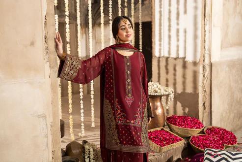 Multi-Thread Shirt with 3D Motifs & Russian Grip Shalwar - Image 11