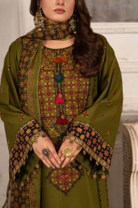 Sindhi Embroidered Shirt & Loose Trouser with Chiffon Dupatta - Thumbnail 5