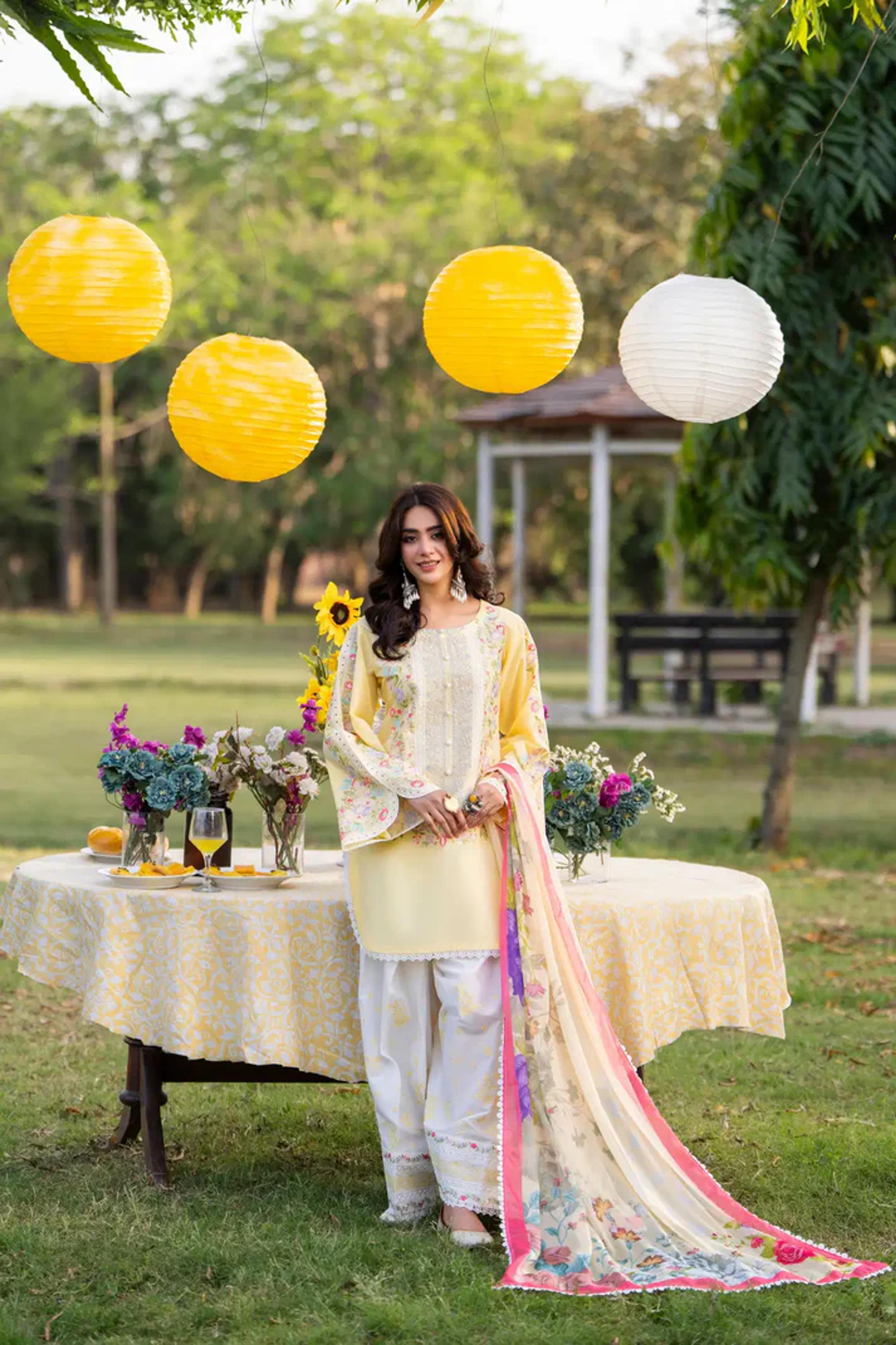 Embroidered Short Shirt & Farshi Shalwar  - Thumbnail 2