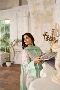 Chikankari & Multi-Thread Embroidered 3-Piece Suit - Thumbnail 3
