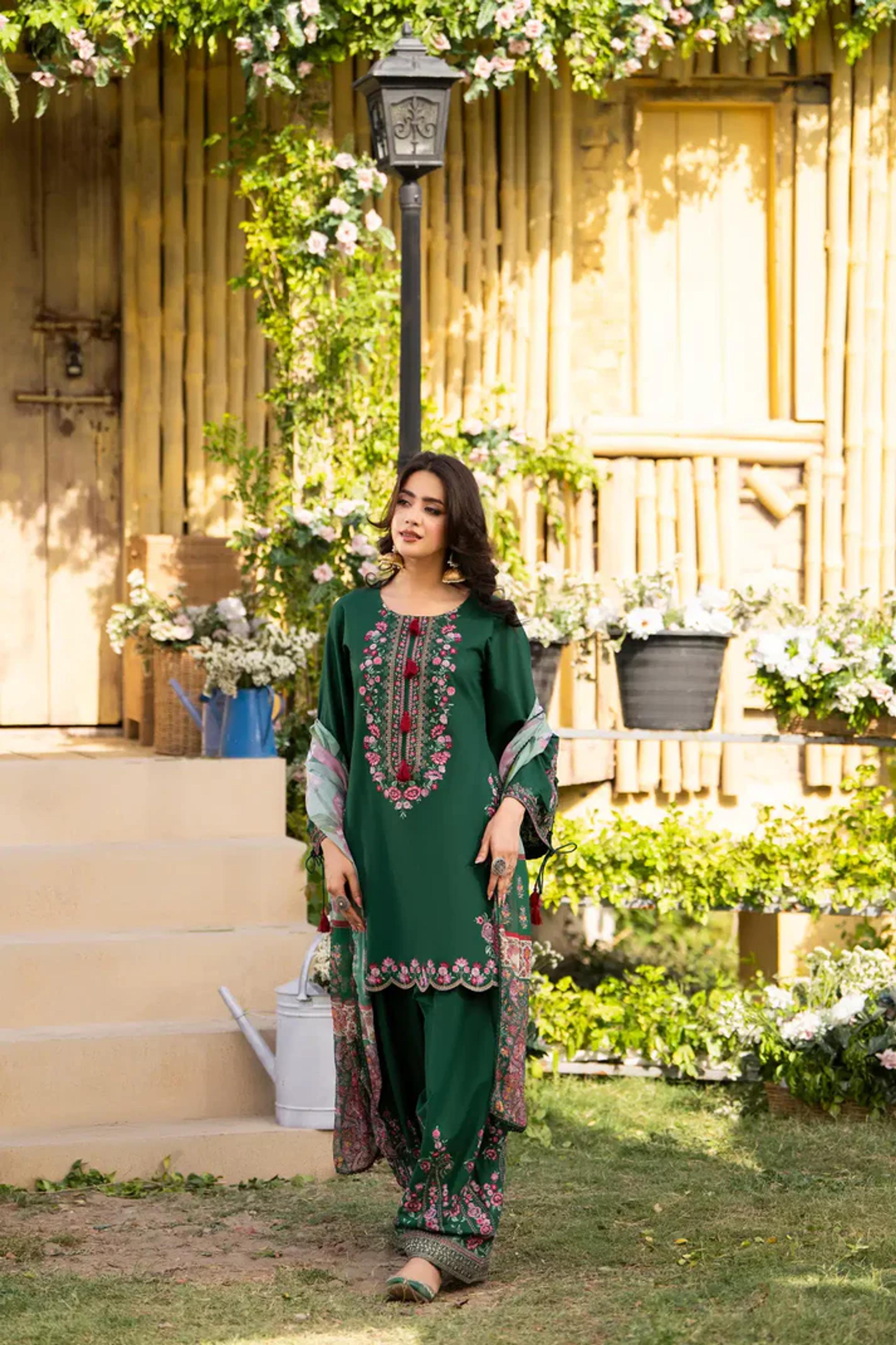 Short Shirt with Dori Tassels & Chiffon Dupatta  - Thumbnail 2