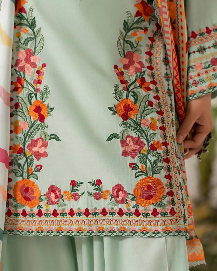 Short shirt with intricate multi-thread embroidery - Image 11