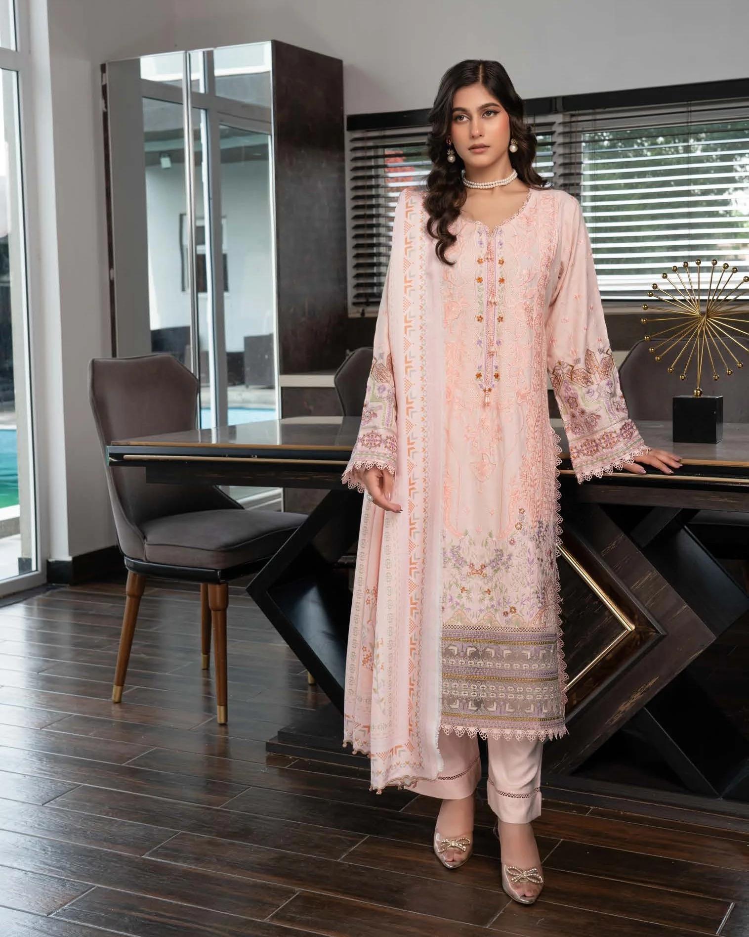 Embroidered Suit with Geometric Hem - Image 3