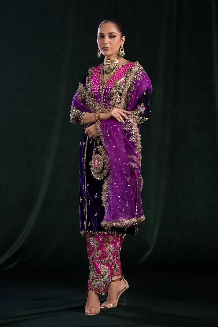 Luxury Kamkhwab Shalwar Set (VELVET) - Image 4