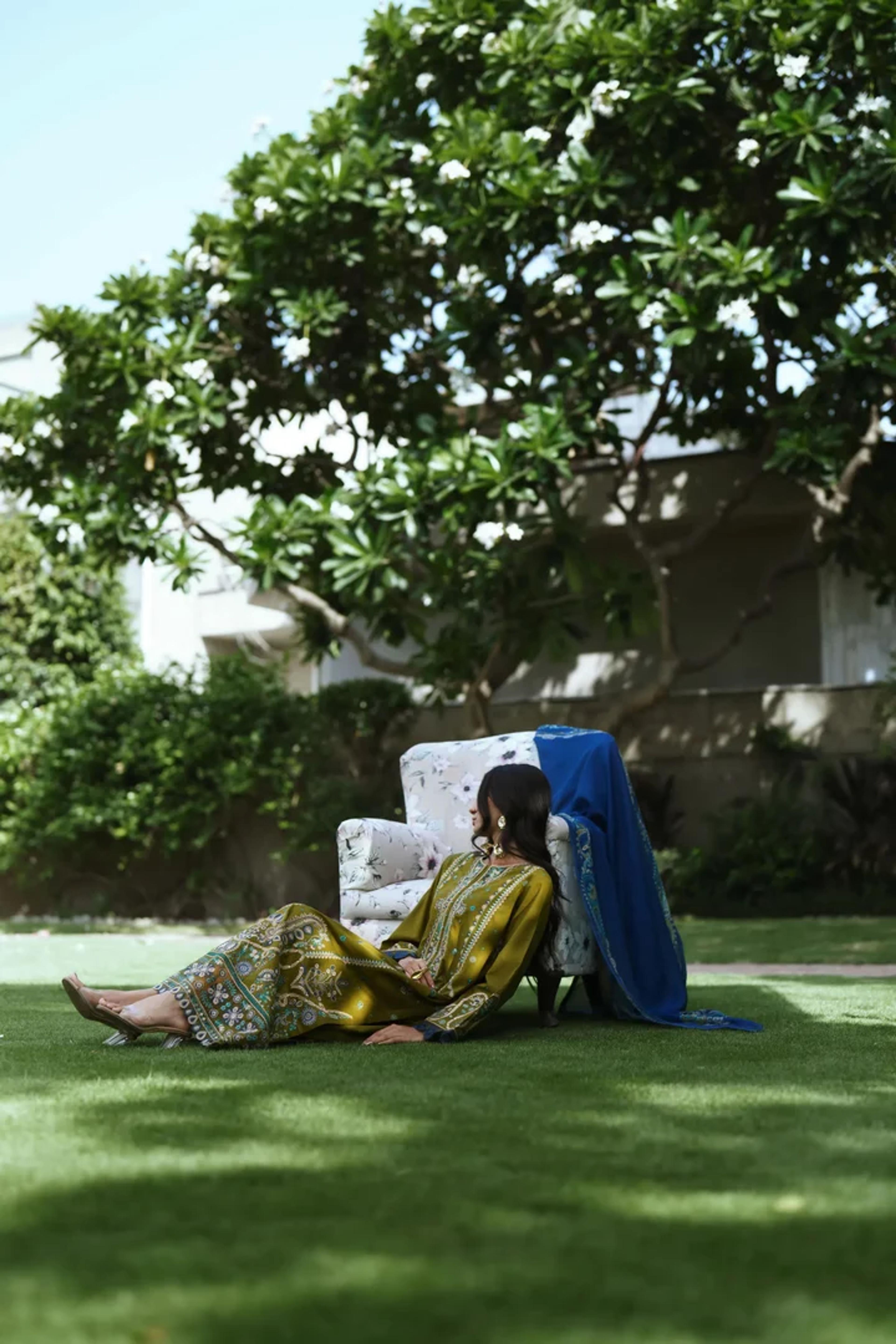 Mustard Meadow Lawn Suit & Azure Dupatta - Thumbnail 6