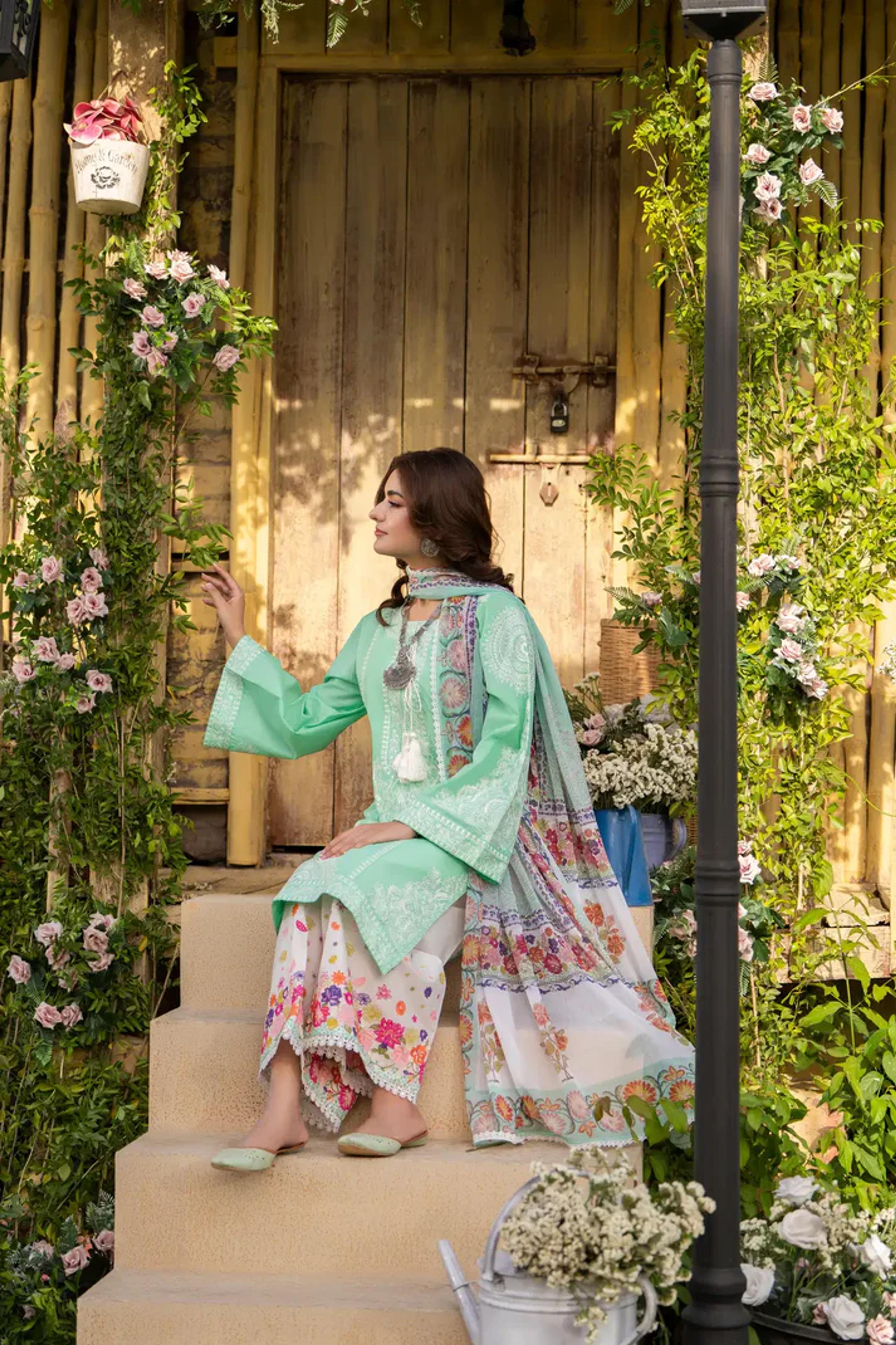 Embroidered Shirt & Printed Chiffon Dupatta - Thumbnail 14