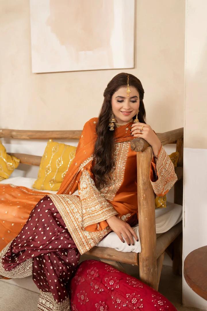 Zafar Tilla 3-Piece Suit - Image 9