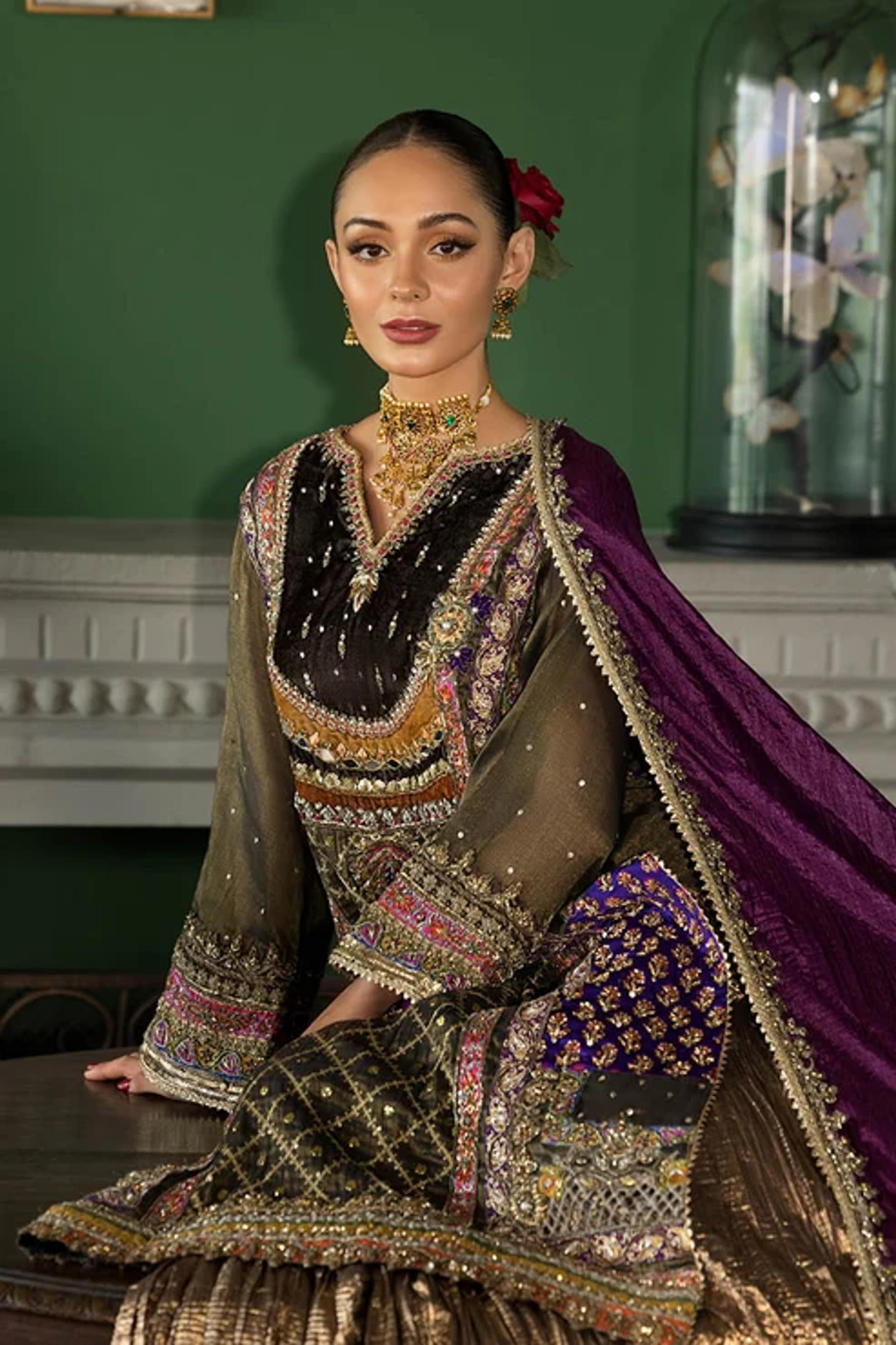 Opulent Aari & Mukesh Embroidered Bridal Suit - Thumbnail 8