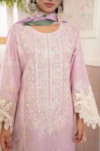 Traditional Lawn Suit & Elegant Embroidery - Thumbnail 4