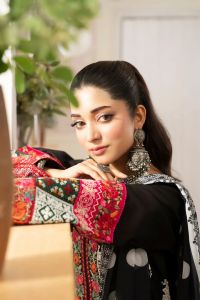 Flora Edit Embroidered Lawn Suit - Thumbnail 3