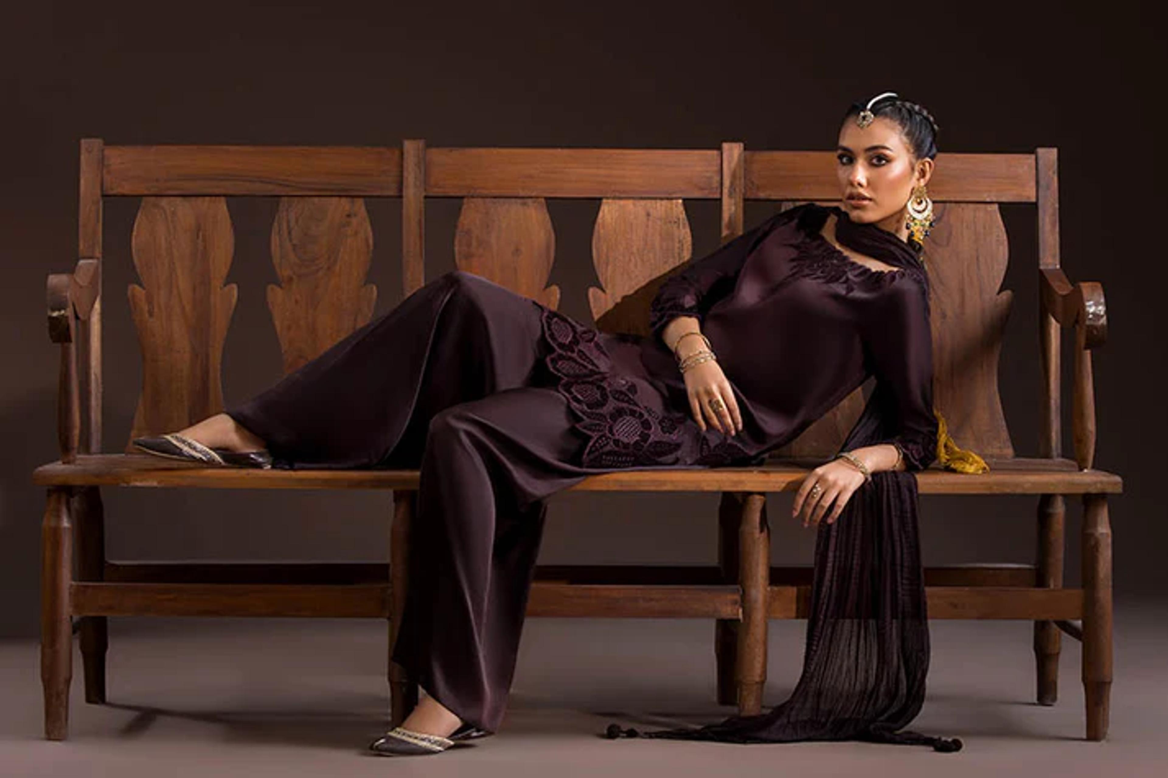 Glass Silk & Charmeuse Silk Shalwar Set - Thumbnail 5