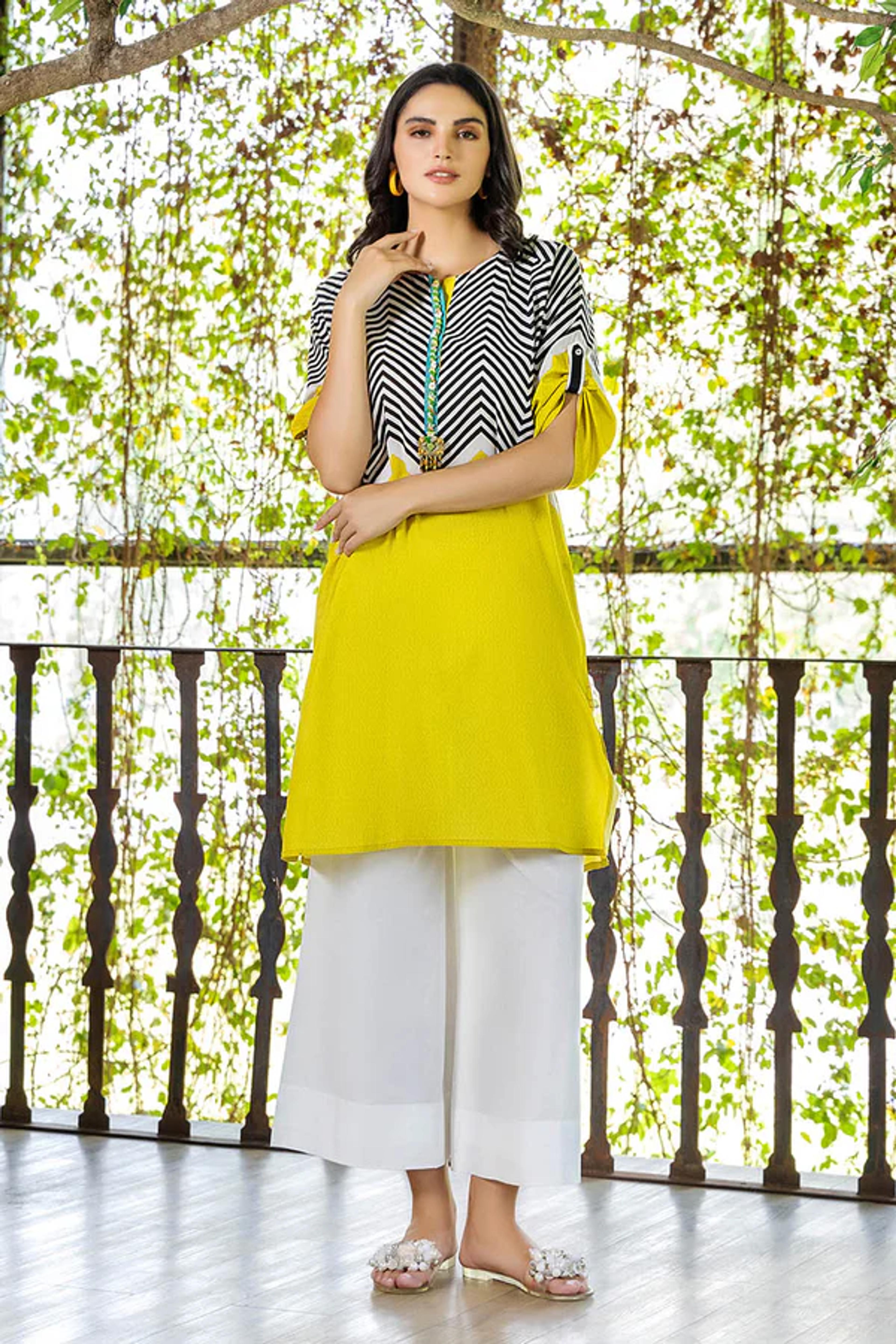 Embroidered 2-Piece Printed Cotton Lawn Suit - Thumbnail 12