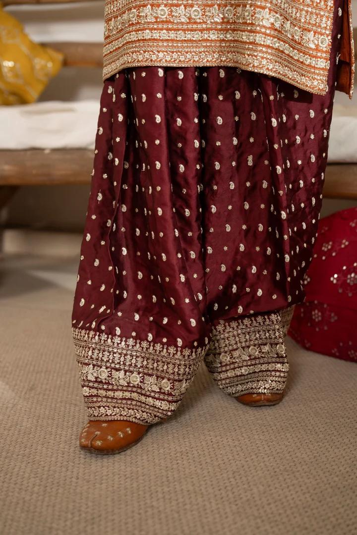 Zafar Tilla 3-Piece Suit - Image 8