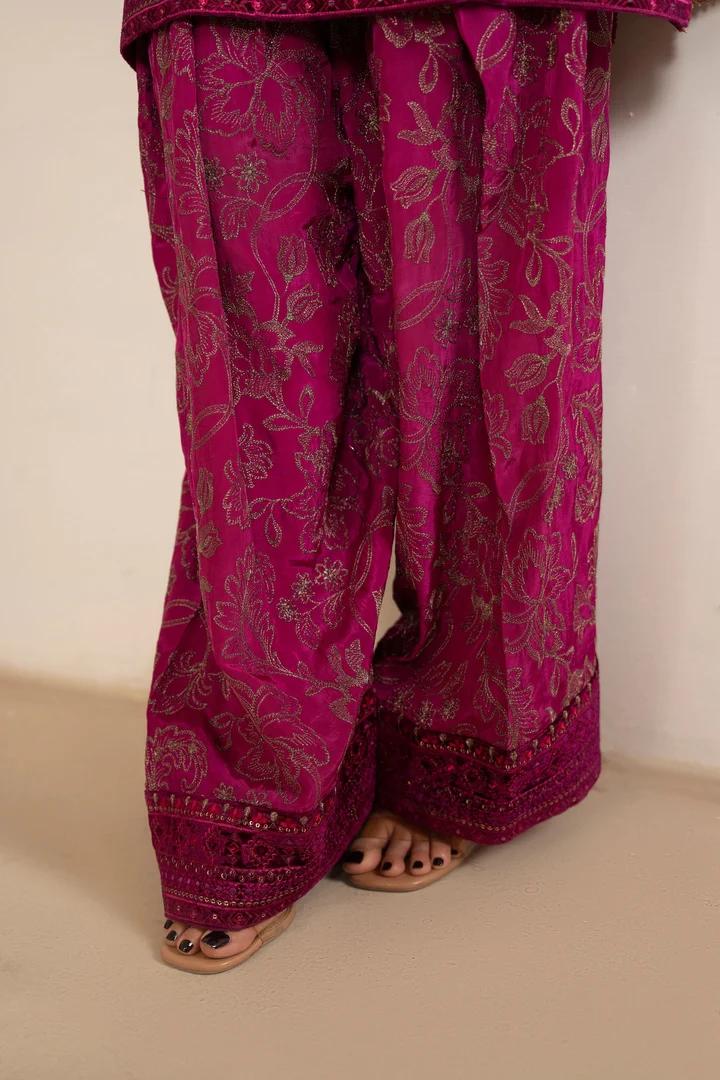 Tilla Embroidered Silk Suit - Image 8