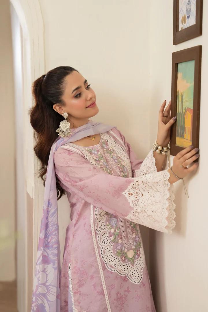 Refined Lawn Suit with Farshi Drape - Image 7