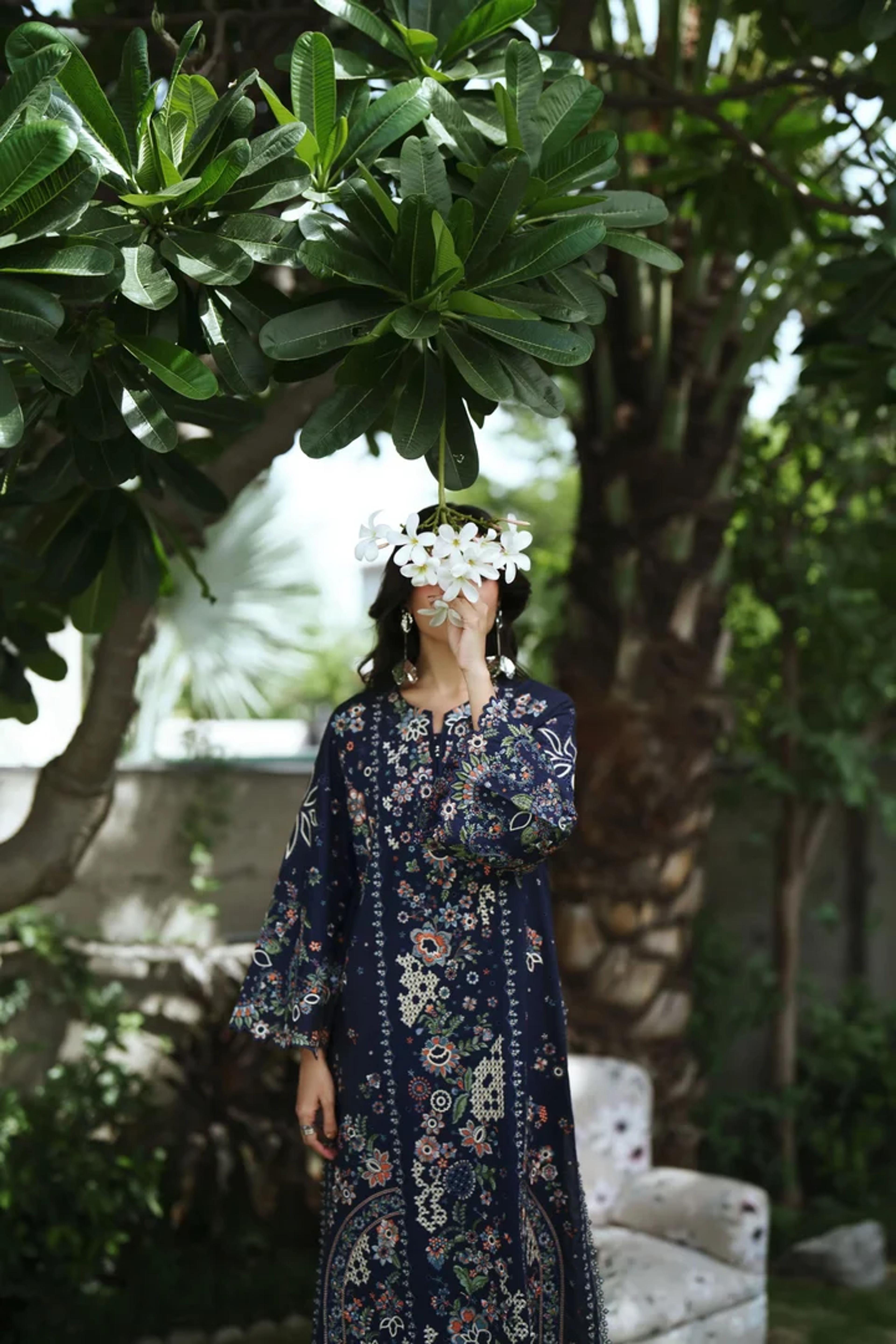 Midnight Bloom Embroidered Lawn Suit - Thumbnail 2