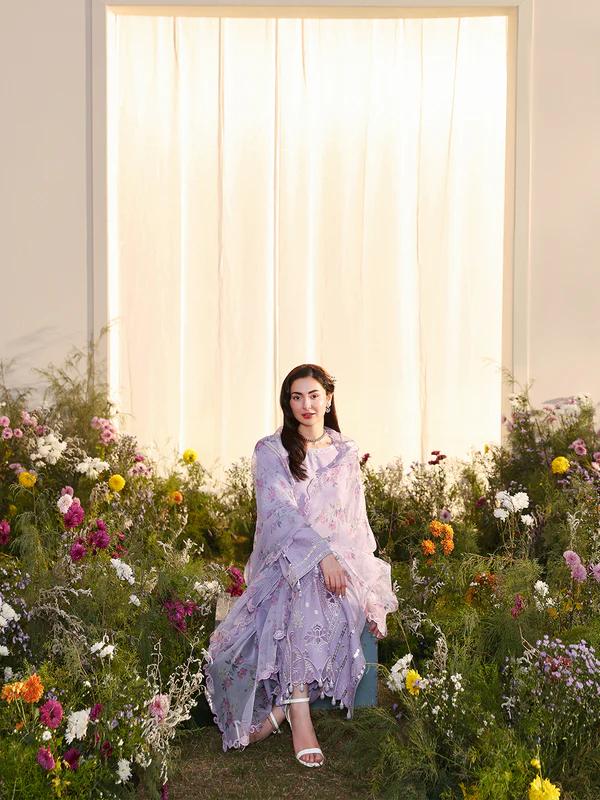 Luxury Jacquard Suit with Floral Cutwork Dupatta & Stonework - Image 7