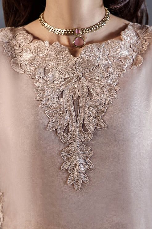 Cutwork Organza & Russian Grip - Image 7