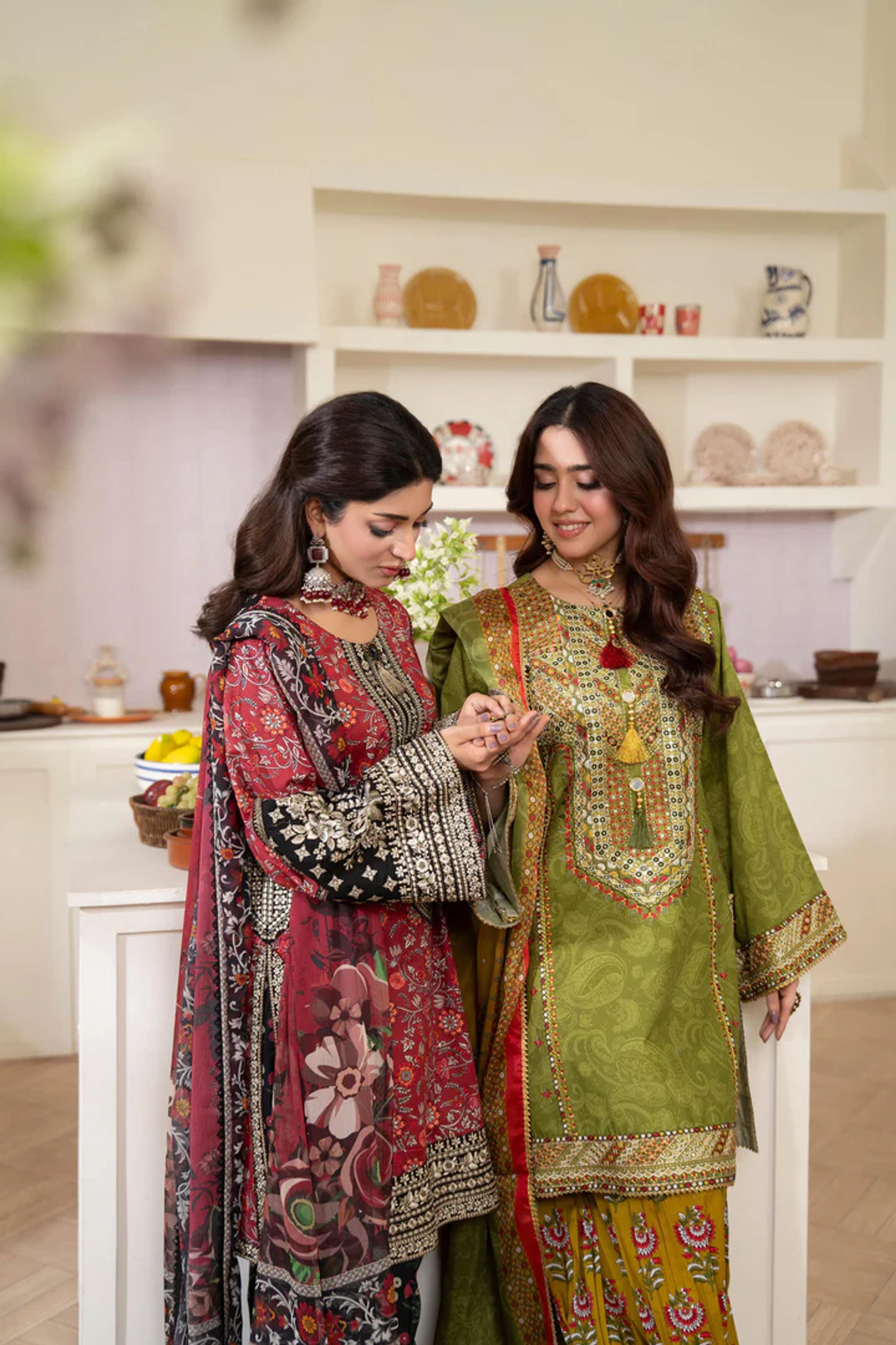 Luxury Lawn Ensemble - Thumbnail 9