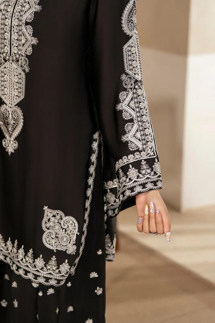 Regal Paisley Tilla Suit - Image 7